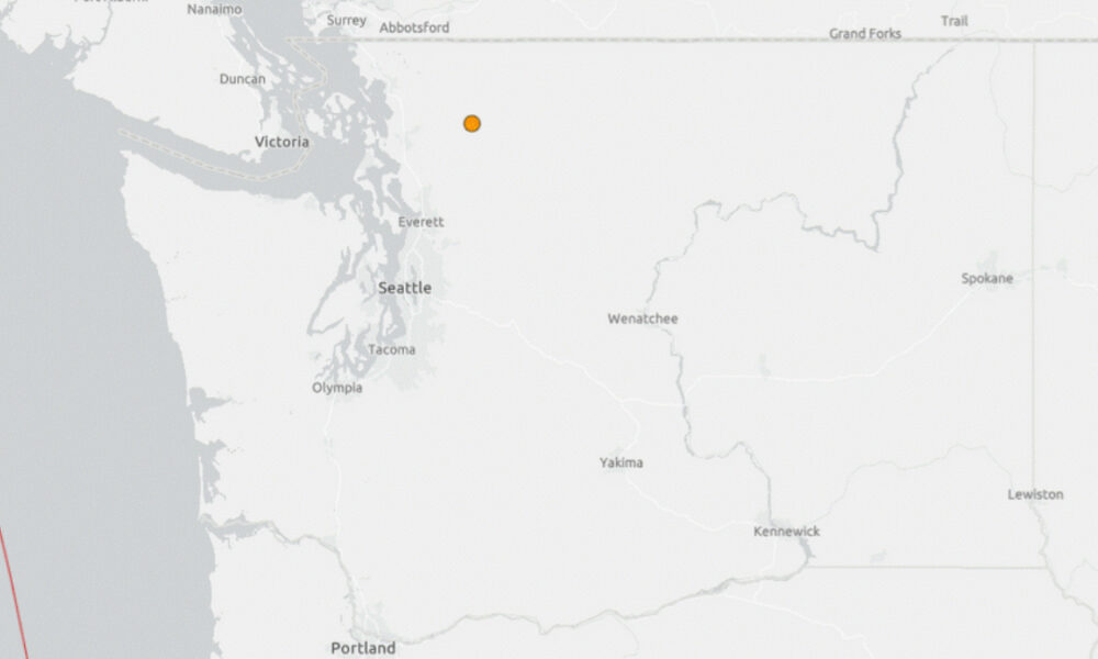 Map of the Pacific Northwest with an orange marker northeast of Seattle in Washington state.