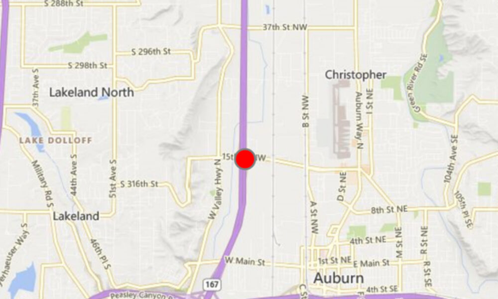 Red location pin on a north-south highway (purple line) on a city map near Lakeland North and Auburn, WA.