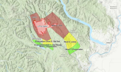 Emergency evacuation map for a wildfire area with color-coded zones: green Level 1, yellow Level 2, red Level 3 around Little Giant and Chelar Mountains near the river.