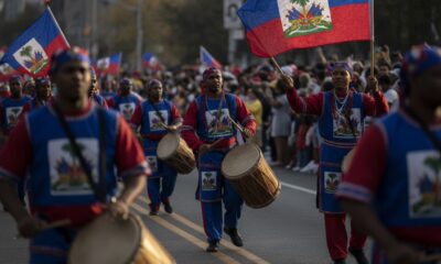Гаитянская община участвует в West Indian Day Parade в Brooklyn после окончания TPS