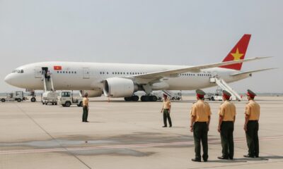 Возвращение 110 граждан Вьетнама из США при координации с ICE