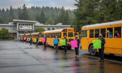 Учителя Puyallup вышли на работу без нового контракта