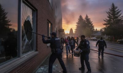 Два офицера Seattle заметили пожар до сигнала тревоги и вывели жильцов